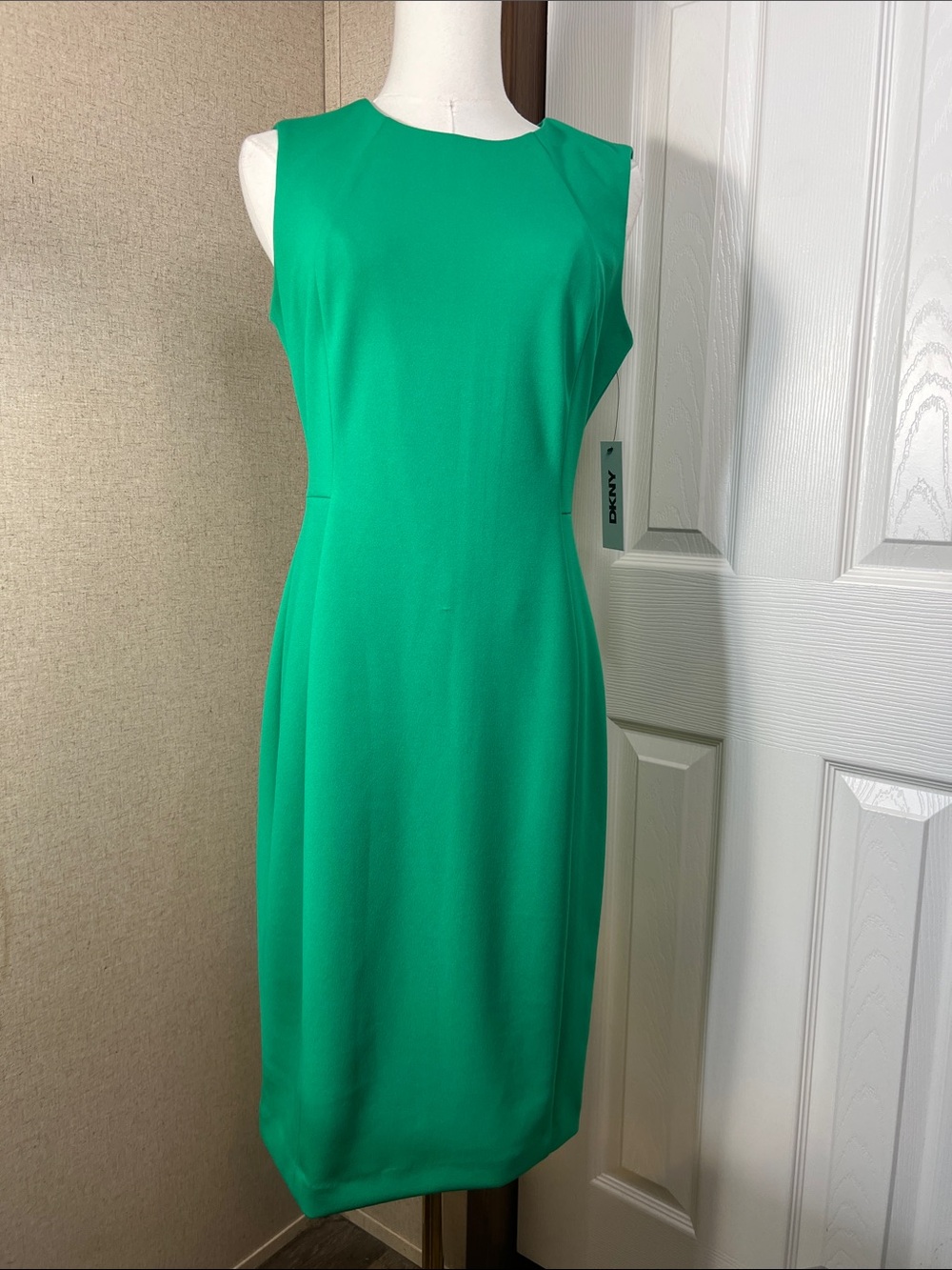 Dkny Emerald Green Sleeveless Sheath Dress